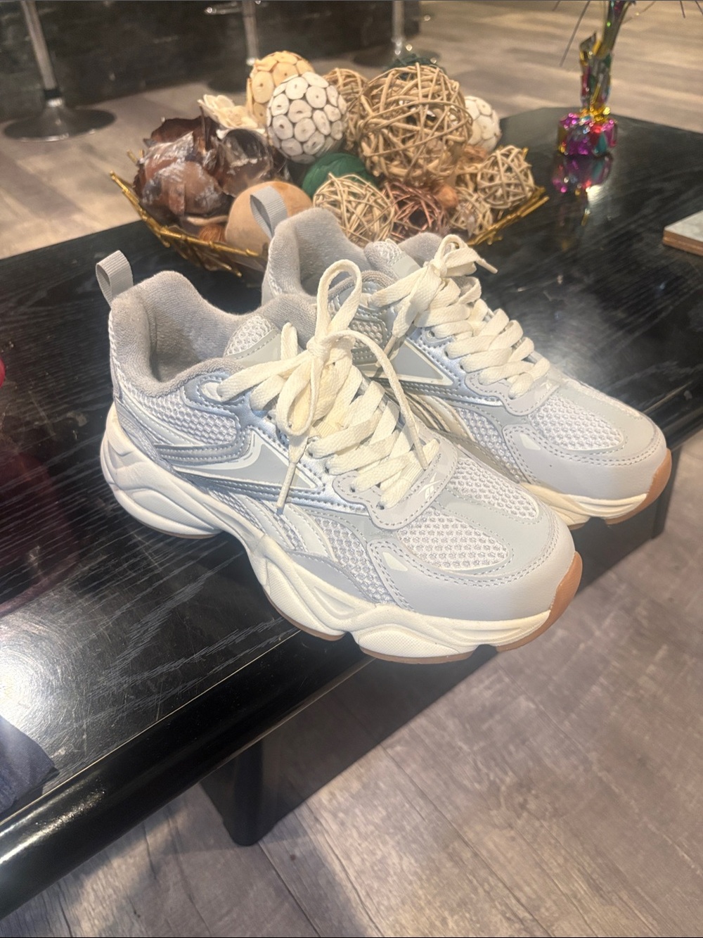 Reebok Women's Chunky Sneakers in Light Gray with Cream Accents
